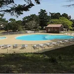 Maisonnette Mimosa H3 Avec Piscine Intérieure Chauffée Accès à Pied * Les Sables Vignier
