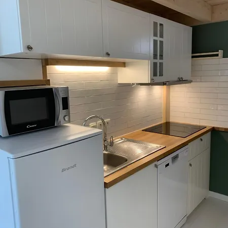 Maisonnette Mimosa H3 avec piscine intérieure chauffée accès plage à pied