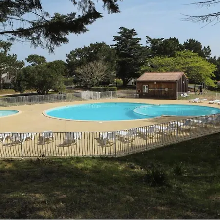 Maisonnette Mimosa H3 Avec Piscine Interieure Chauffee A 400 M De La Et Menage De Fin De Sejour Compris * Les Sables Vignier