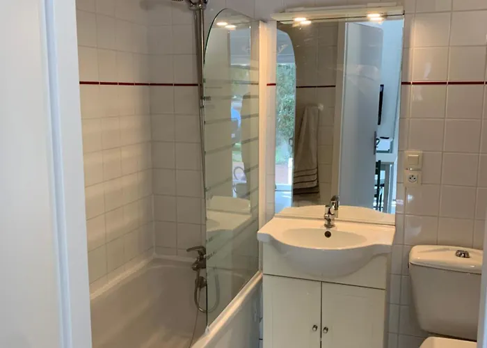 Maisonnette Mimosa H3 Avec Piscine Intérieure Chauffée Accès à Pied