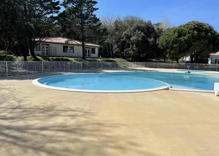 Maisonnette Mimosa H3 Avec Piscine Intérieure Chauffée Accès à Pied * Les Sables Vignier